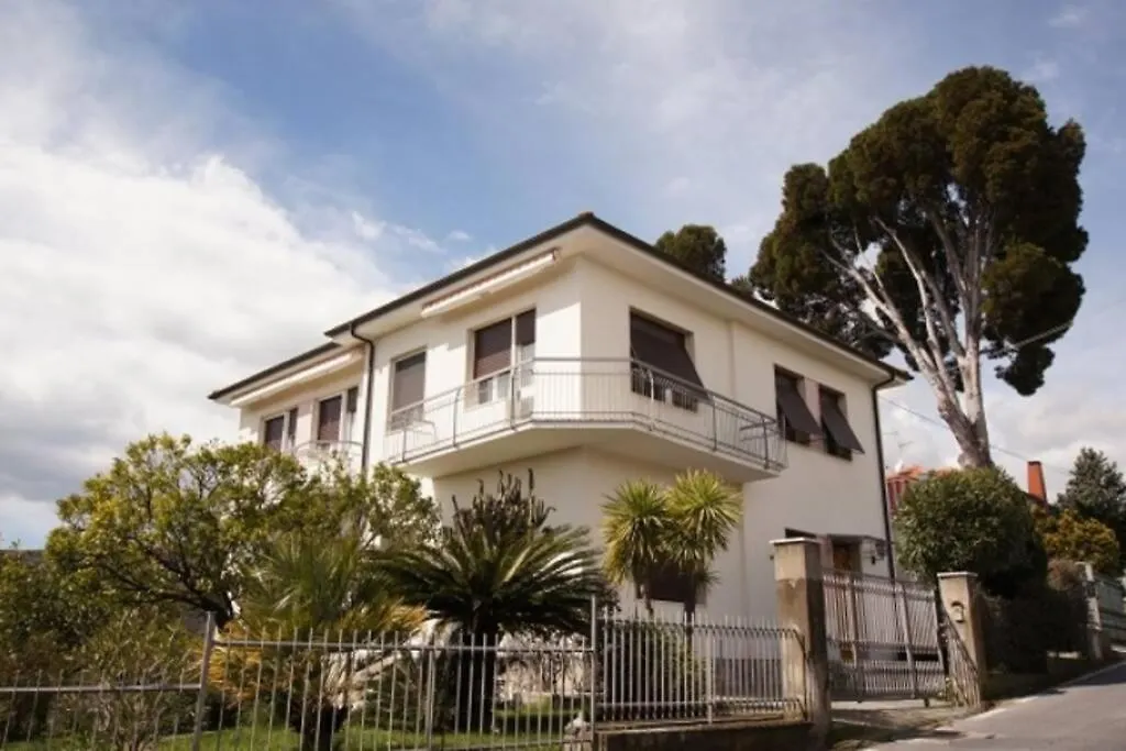 Apartment Casa Belvedere Diano Castello Italy